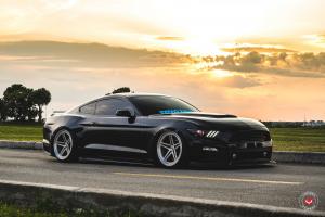 Ford Mustang on Vossen Wheels (LC-102) 2017 года